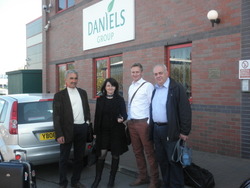  8 - 4 -2011 /  LEEDS /  DANIEL'S  FACTORY 